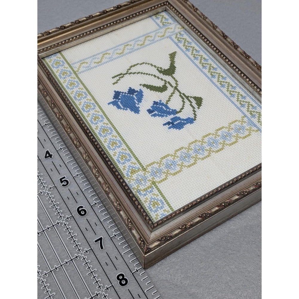 Vintage Framed Blue Bell Flower Cross Stitch Needlepoint Embroidery Cottage - Picture 3 of 4
